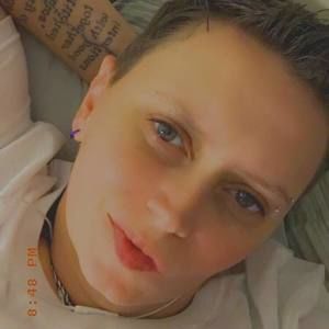 Meet your Posher, Leslie